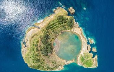 维拉·弗兰卡·坎波岛的俯视图由c组成